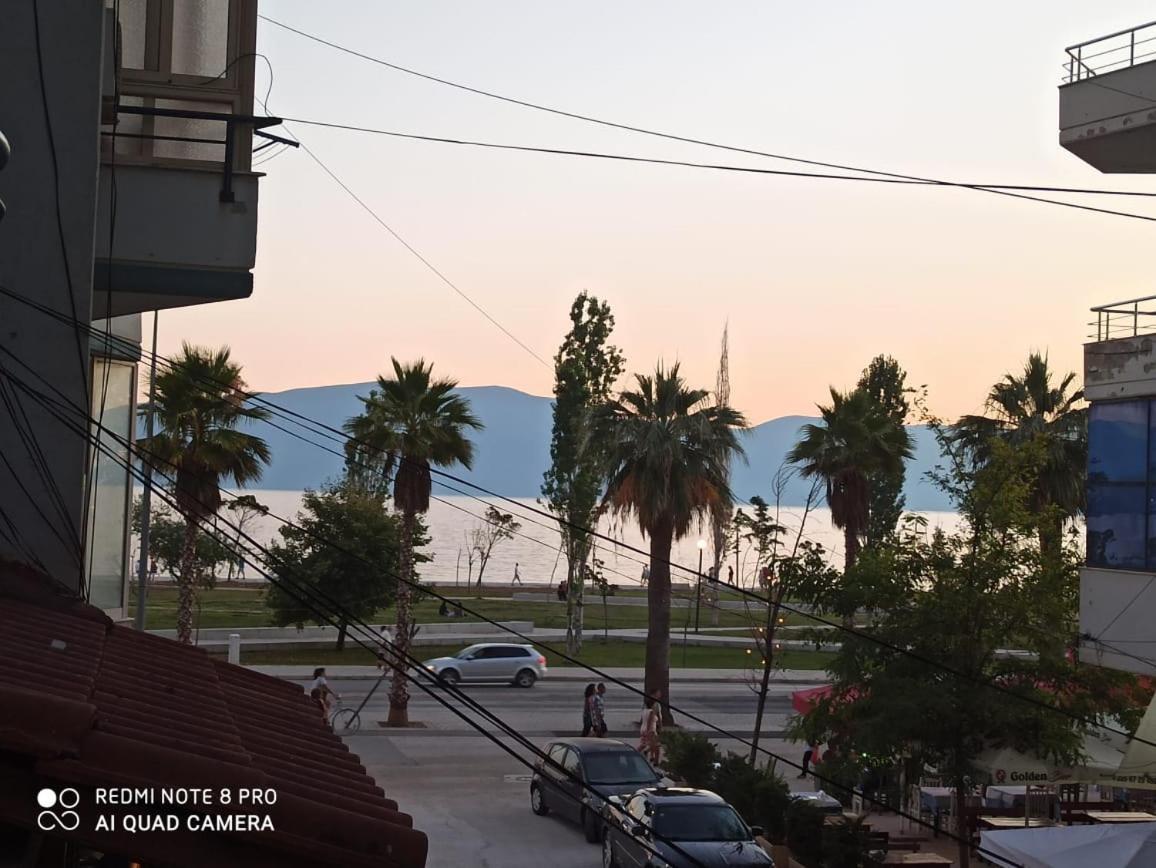 Vivi La Tua Vacanza Con L'Appartamento 1 Di Ervin! Enjoy Your Holiday With Ervin'S Apartment 1! فلورا المظهر الخارجي الصورة